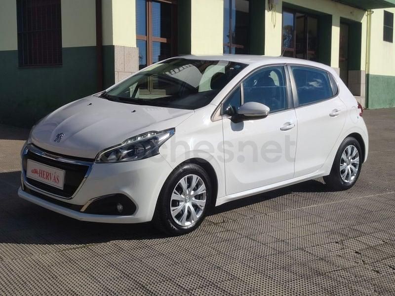 Usado Peugeot 208 Active 100 CV (73 kW) 2019 Blanco Utilitario