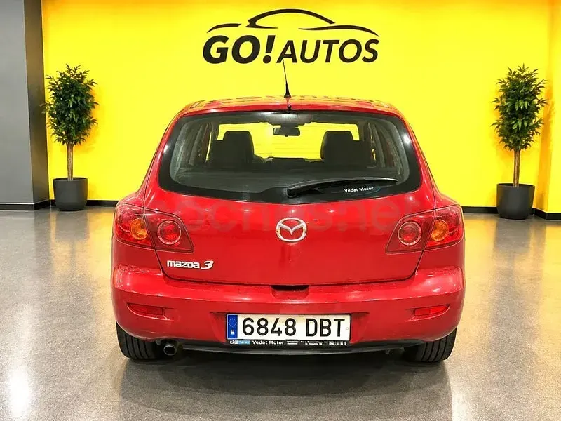 Usado Mazda 3 Active 109 CV (80 kW) 2004 Rojo Berlina