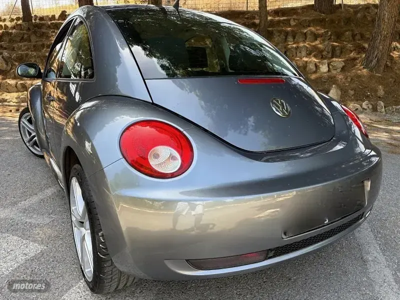 Usado VW Golf VI Edition 75 CV (55 kW) 2008 Gris Utilitario