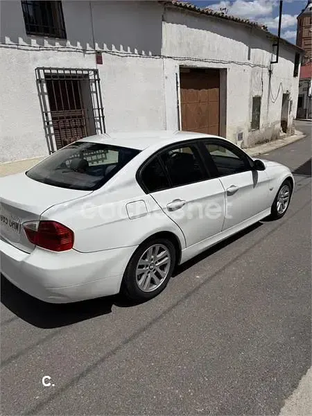 Usado BMW 320 163 CV (119 kW) 2005 Blanco Berlina