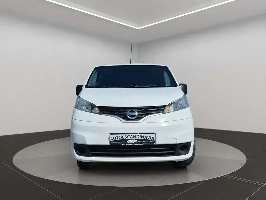 Usado Nissan NV200 90 CV (66 kW) 2018 Blanco Monovolumen