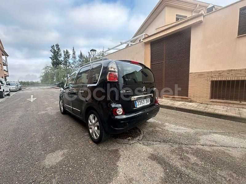 Usado Citroën C3 Picasso Feel 99 CV (72 kW) 2016 Negro Monovolumen