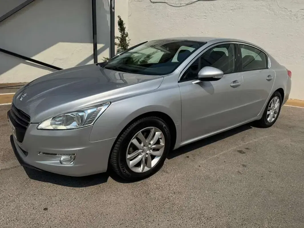 Usado Peugeot 508 Active 156 CV (114 kW) 2012 Gris / plata Berlina