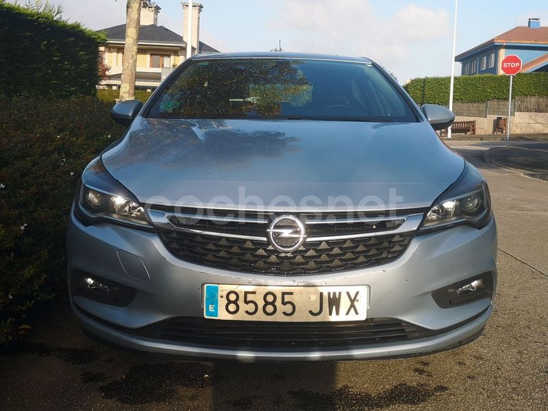Usado Opel Astra Business 136 CV (100 kW) 2017 Azul Berlina