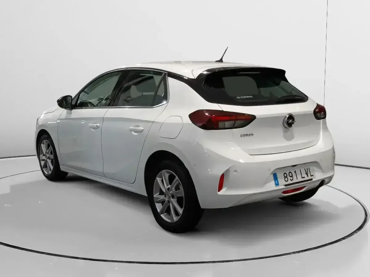 Używany Opel Corsa Elegance 100 KM (73 kW) 2022 Biały Hatchback