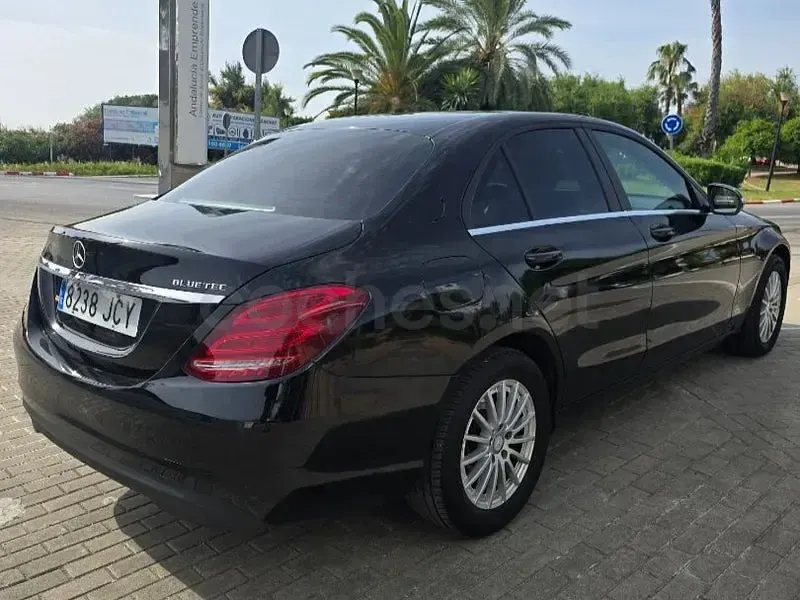 Usado Mercedes C220 170 CV (125 kW) 2015 Negro Berlina