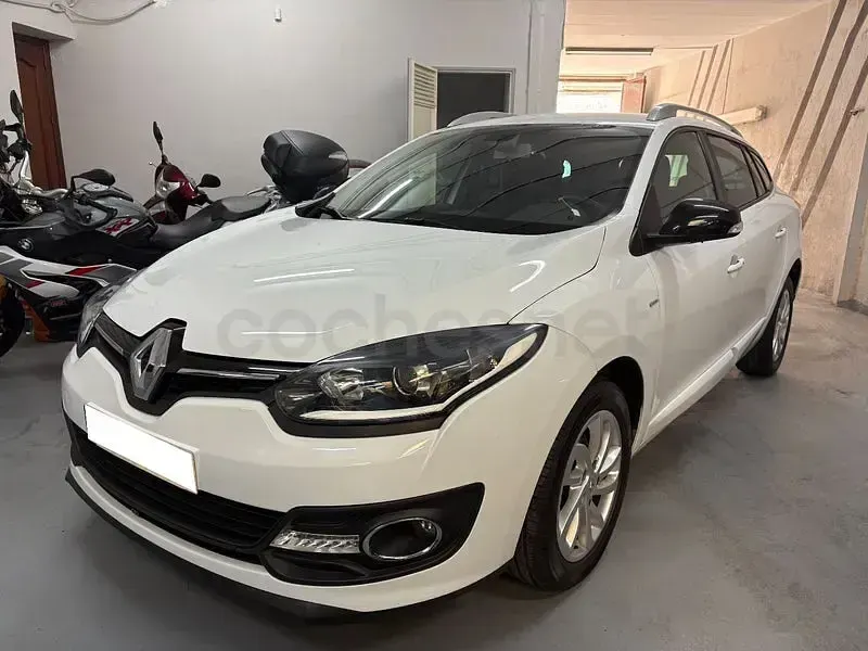Usado Renault Mégane GrandTour LIMITED 95 CV (69 kW) 2014 Blanco Familiar