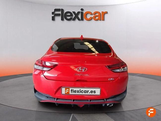 Usado Hyundai i30 N Line 120 CV (88 kW) 2021 Rojo