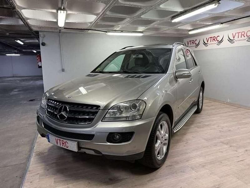 Usado Mercedes ML320 227 CV (166 kW) 2006 Beige SUV