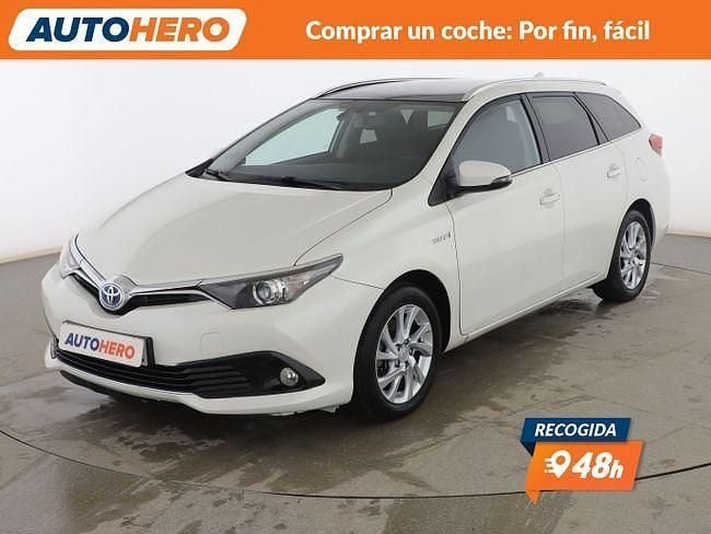 Usado Toyota Auris Hybrid Active 136 CV (100 kW) 2017 Blanco Familiar