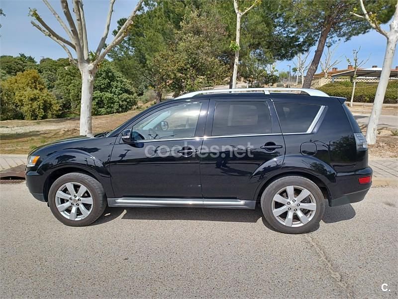 Negro Usado 2010 Mitsubishi Outlander Motion SUV | 10.000 € (Un poco caro) - Imagen 1/4