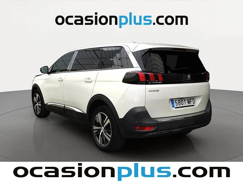 Usado Peugeot 5008 Allure 131 HP (96 kW) 2023 Branco SUV