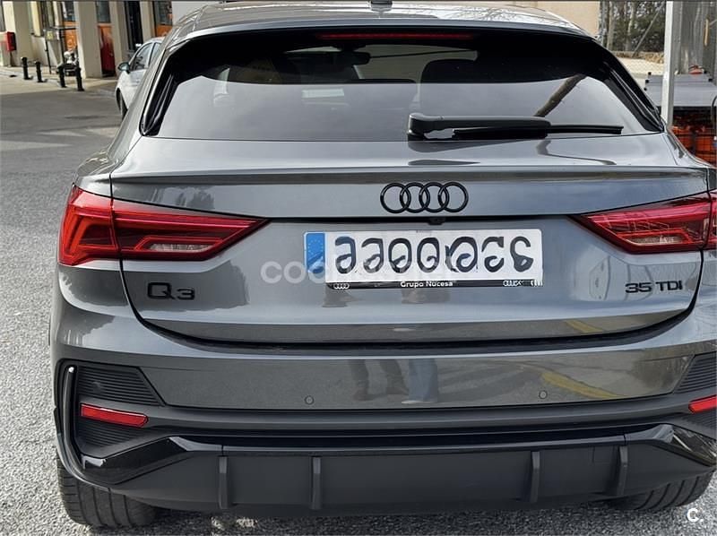 Usado Audi Q3 Sportback Ambiente 150 CV (110 kW) 2024 Gris / plata SUV