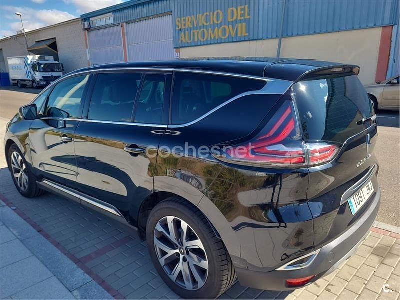 Usado Renault Espace Zen 160 CV (117 kW) 2016 Negro Monovolumen