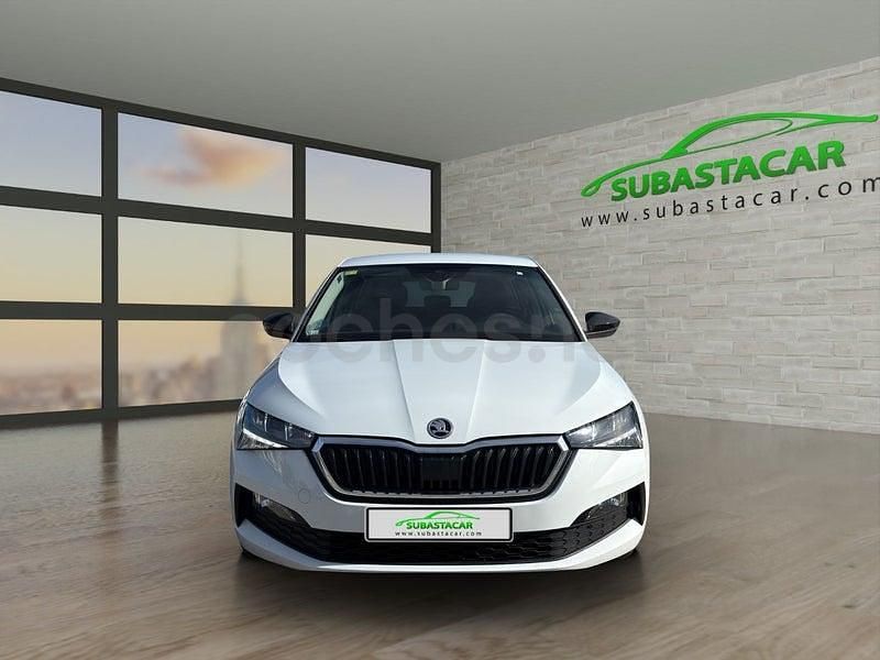 Usado Skoda Scala Ambition 90 CV (66 kW) 2020 Blanco Utilitario