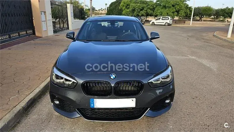 Usado BMW 118 150 CV (110 kW) 2017 Gris / plata Utilitario