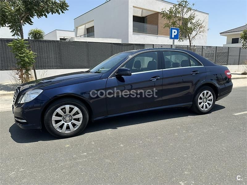Azul Usado 2012 Mercedes E220 Berlina | 9999 € (Buen precio) - Imagen 1/4