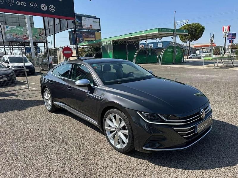 Usado VW Arteon Elegance 150 CV (110 kW) 2021 Gris Coupe