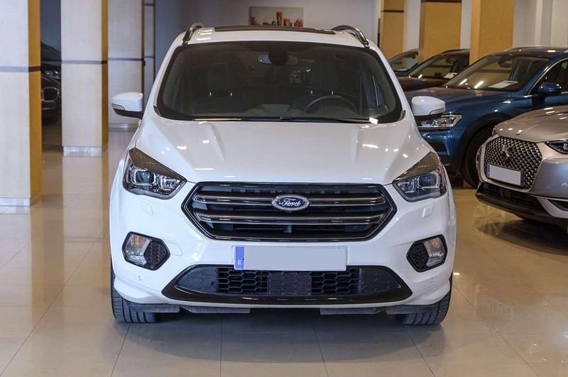 Usado Ford Kuga ST-Line 178 CV (130 kW) 2019 Blanco SUV