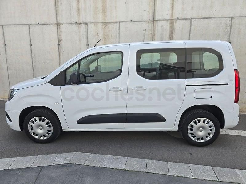 Usado Opel Combo Life Edition+ 102 CV (75 kW) 2022 Blanco Monovolumen
