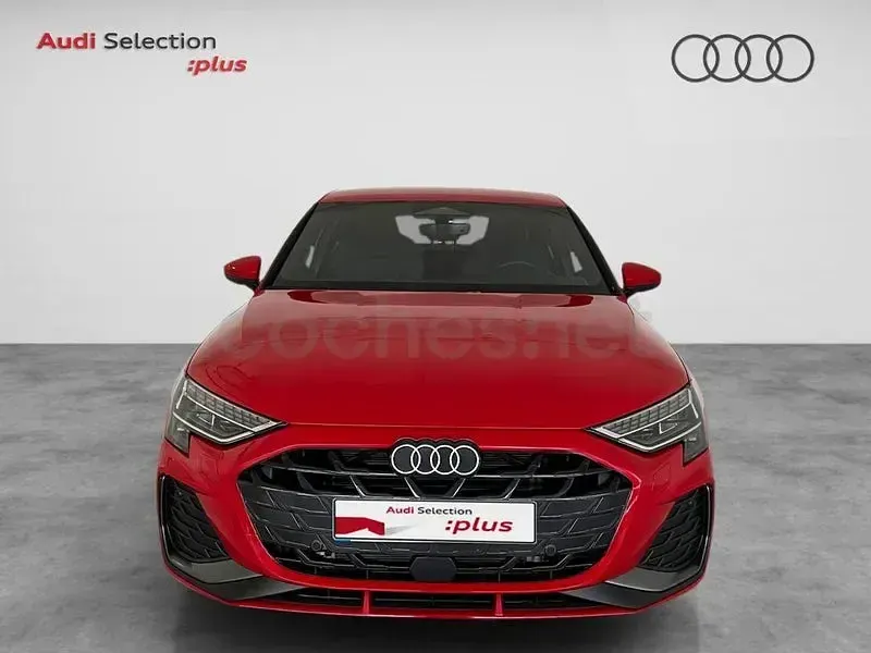 Usado Audi A3 Ambiente 204 CV (150 kW) 2025 Rojo Berlina