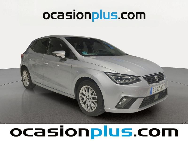 Usado Seat Ibiza FR 110 CV (80 kW) 2023 Gris plata Utilitario
