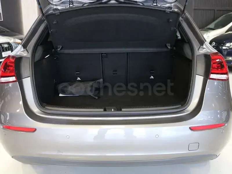 Usado Mercedes A250 218 CV (160 kW) 2020 Gris / plata Berlina