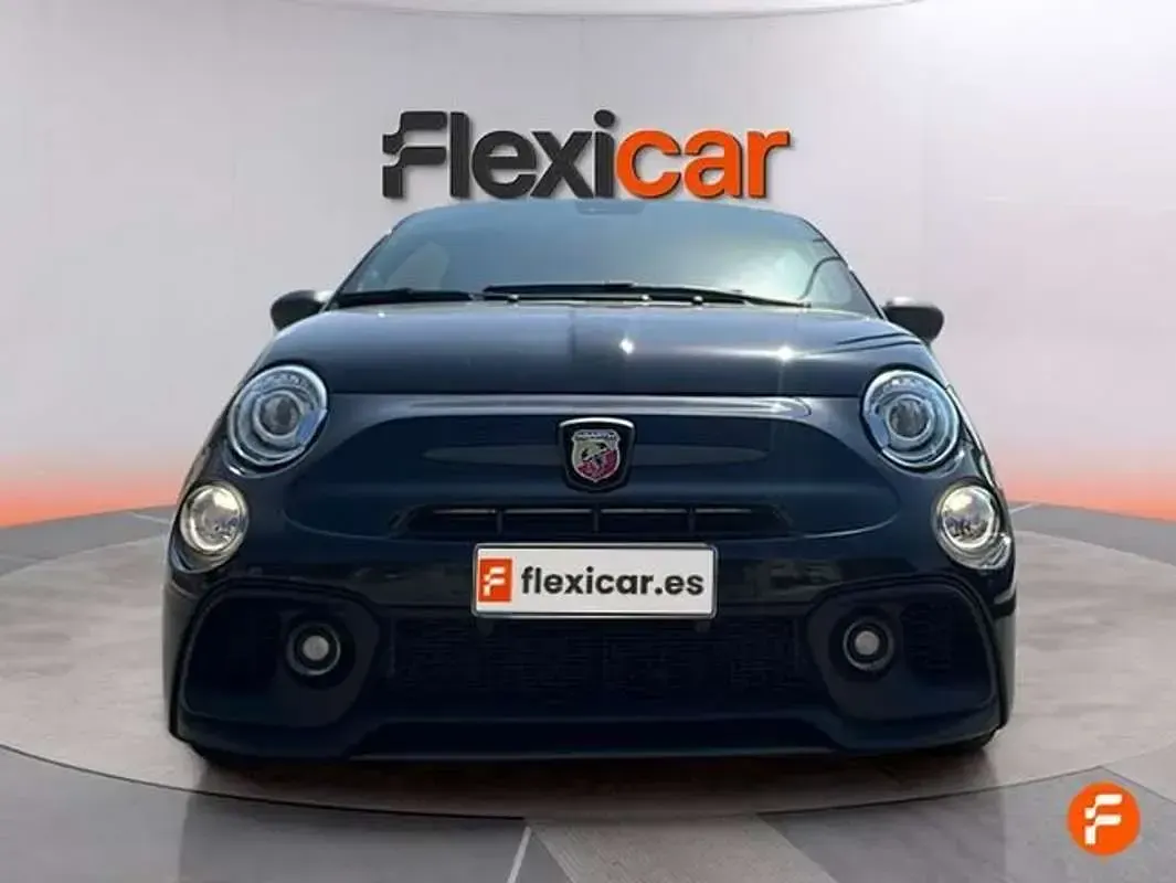 Usado Abarth 695 180 CV (132 kW) 2024 Negro Utilitario