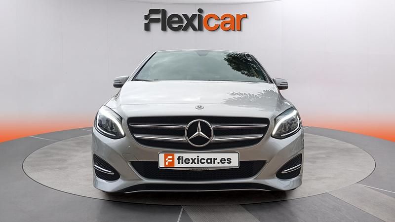 Usado Mercedes B200 139 CV (102 kW) 2018 Gris Monovolumen