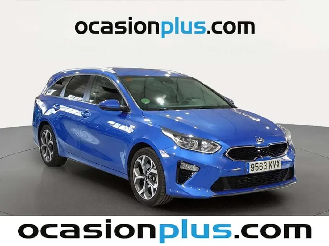 Usado Kia Ceed 140 CV (102 kW) 2019 Azul Utilitario