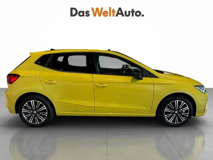 Nuevo Seat Ibiza FR 115 CV (84 kW) 2026 Amarillo Utilitario