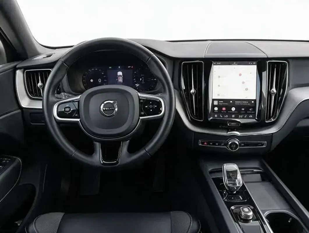 Usado Volvo XC60 Plus 349 CV (256 kW) 2025 Negro SUV
