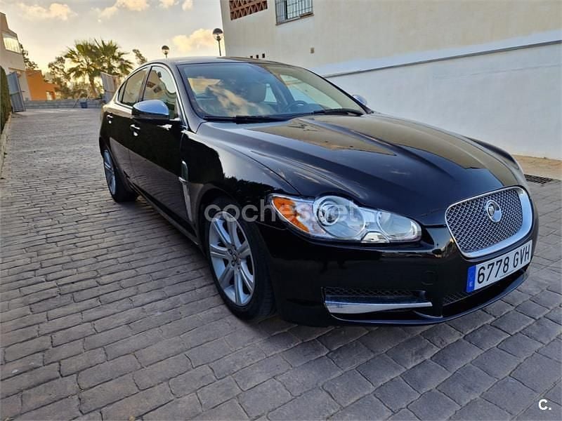 Usado Jaguar XF Luxury 211 CV (155 kW) 2010 Negro Berlina