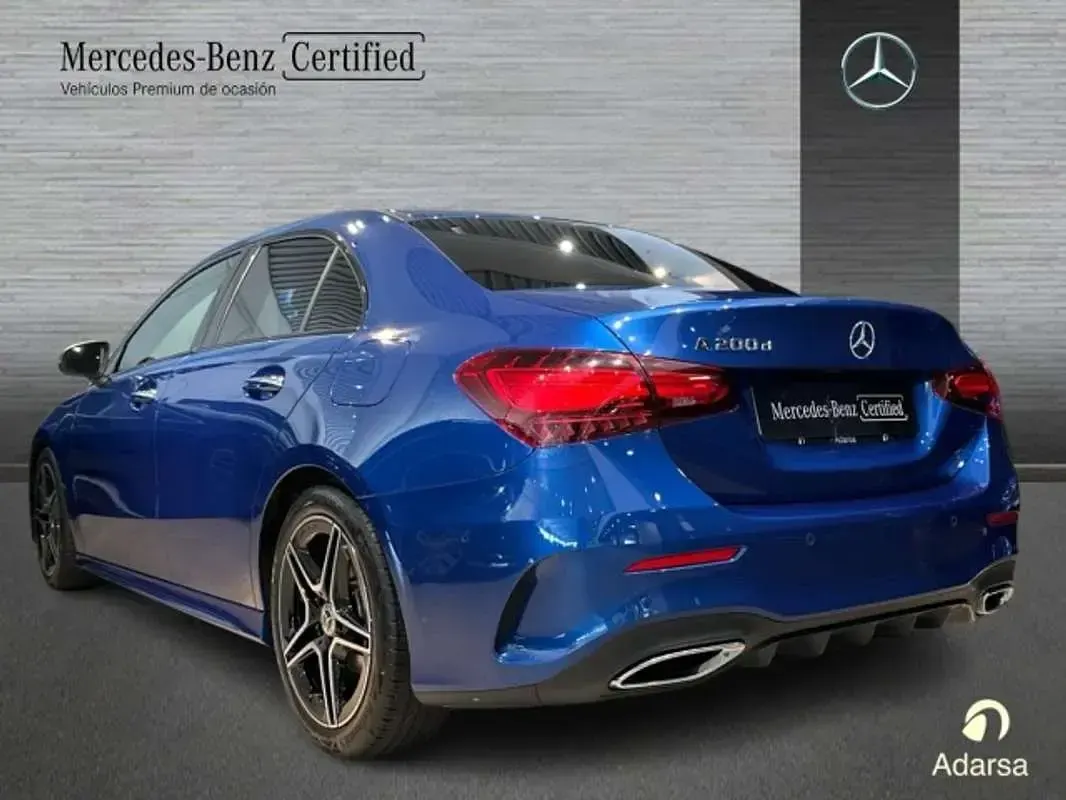 Usado Mercedes A200 Advanced 150 CV (110 kW) 2025 Azul Berlina