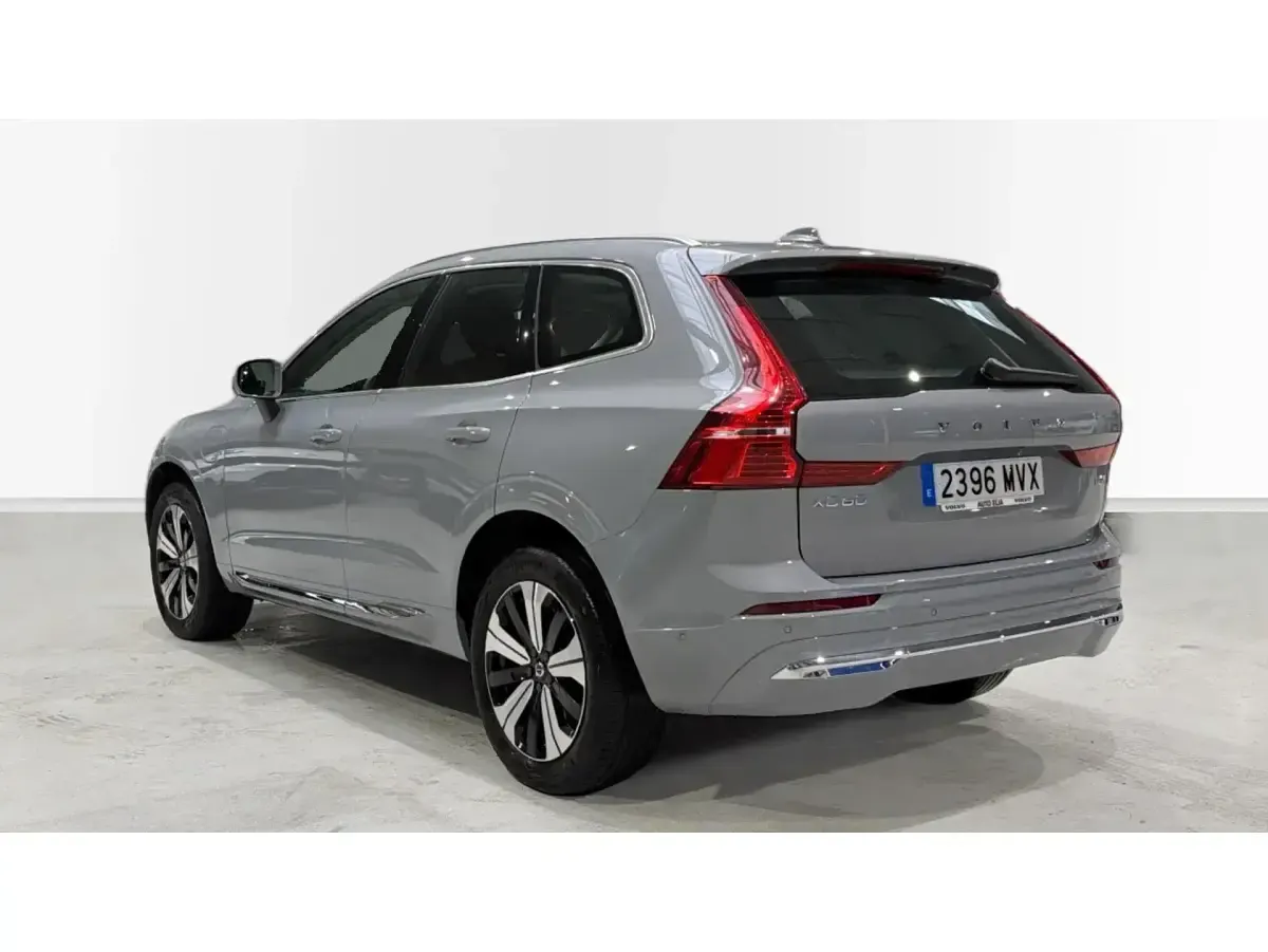 Usado Volvo XC60 Plus 350 CV (257 kW) 2024 Gris SUV