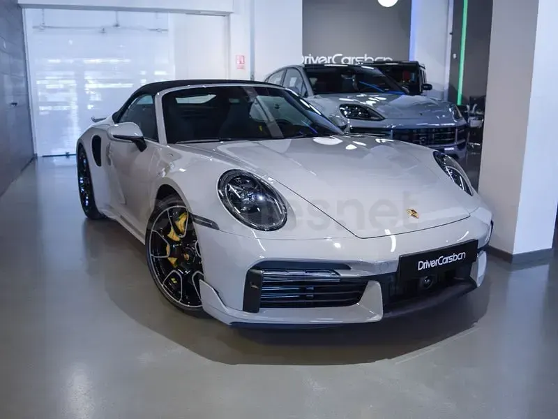 Usado Porsche 911 Turbo S Cabriolet 650 CV (478 kW) 2024 Gris / plata Descapotable