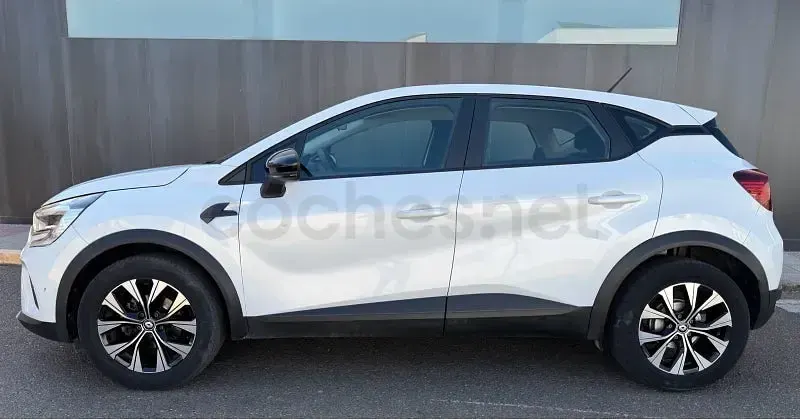 Usado Renault Captur Equilibre 100 CV (73 kW) 2023 Blanco SUV