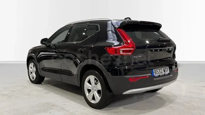 Usado Volvo XC40 Core 163 HP (119 kW) 2024 Preto SUV