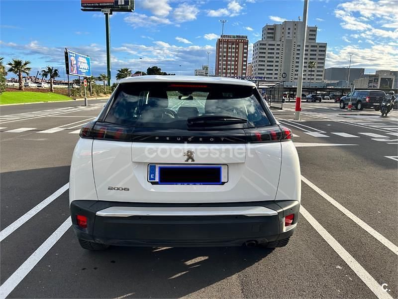 Usado Peugeot 2008 Active 100 CV (73 kW) 2020 Blanco SUV
