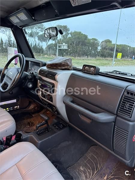 Usado Jeep Wrangler 177 CV (130 kW) 2004 Rosa SUV
