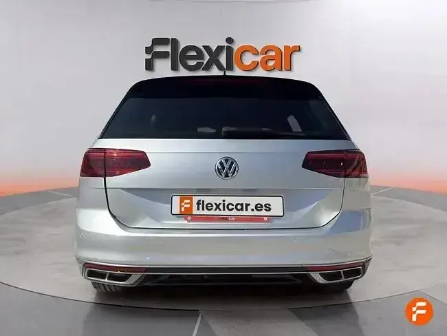 Usado VW Passat Alltrack 190 CV (139 kW) 2020 Gris Familiar