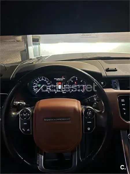 Usado Land Rover Range Rover HSE Dynamic 306 CV (225 kW) 2015 Gris / plata SUV