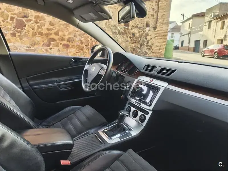 Usado VW Passat Highline 140 CV (102 kW) 2007 Azul Berlina