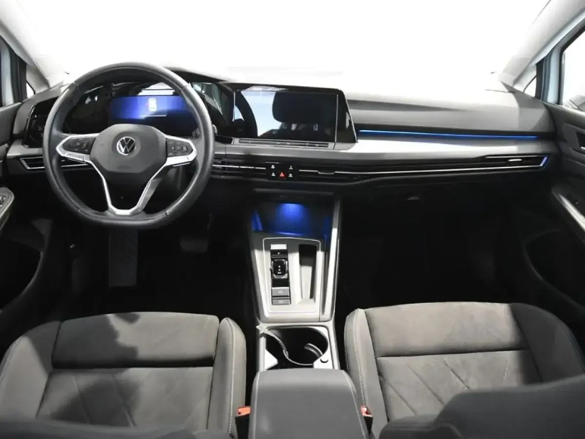 Usado VW Golf VII Style 150 CV (110 kW) 2021 Blanco Utilitario