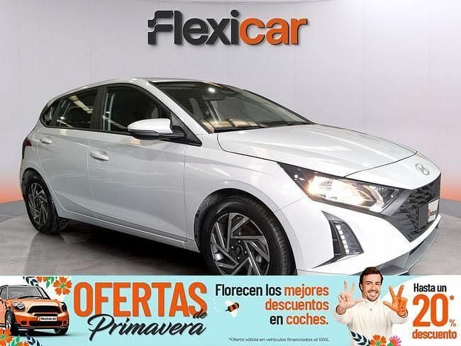 Usado Hyundai i20 84 CV (61 kW) 2024 Gris Utilitario