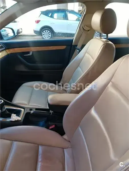 Usado Audi A4 140 CV (102 kW) 2006 Azul Berlina