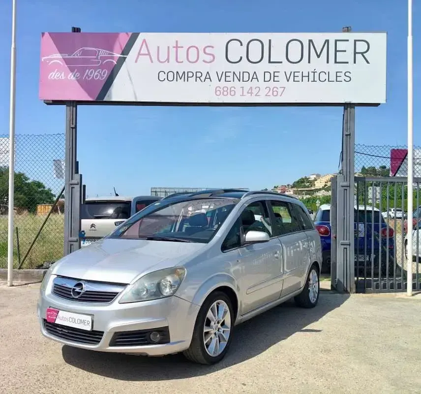 Usado Opel Zafira Enjoy 120 CV (88 kW) 2006 Gris Monovolumen