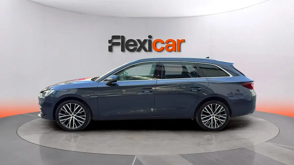 Usado Seat Leon XCELLENCE 150 CV (110 kW) 2020 Gris Familiar