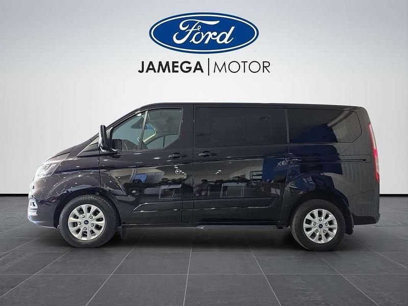 Usado Ford Tourneo Titanium 131 CV (96 kW) 2021 Negro Monovolumen