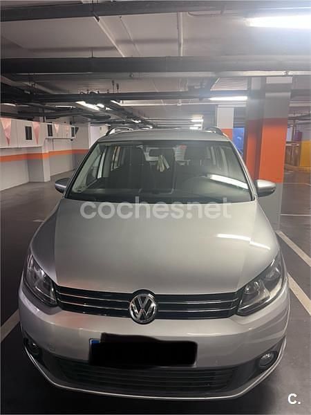 Gris / plata Usado 2014 VW Touran Advance Monovolumen | 7000 € (Buen precio) - Imagen 1/4